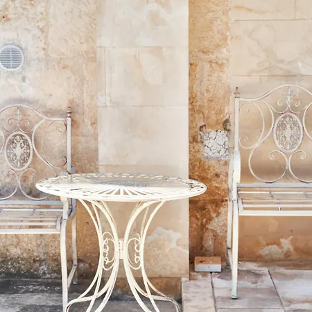 Equorum Prospectus 2 - Ostuni Centro - Guest House Esterno foto
